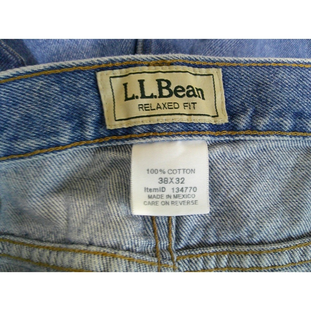 LL Bean Relaxed Fit Jeans Mens 38x32 Blue Medium Wash Denim Straight Leg - Picture 9 of 9